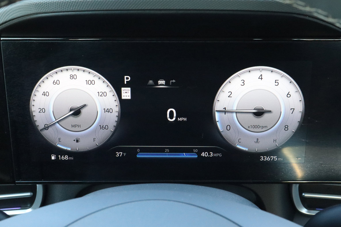 Used 2025 Hyundai Elantra SEL FWD image 28