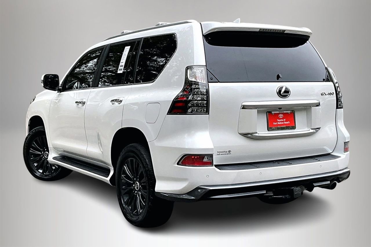 Used 2023 Lexus GX 460 Luxury w/ Sport Design Package image 4