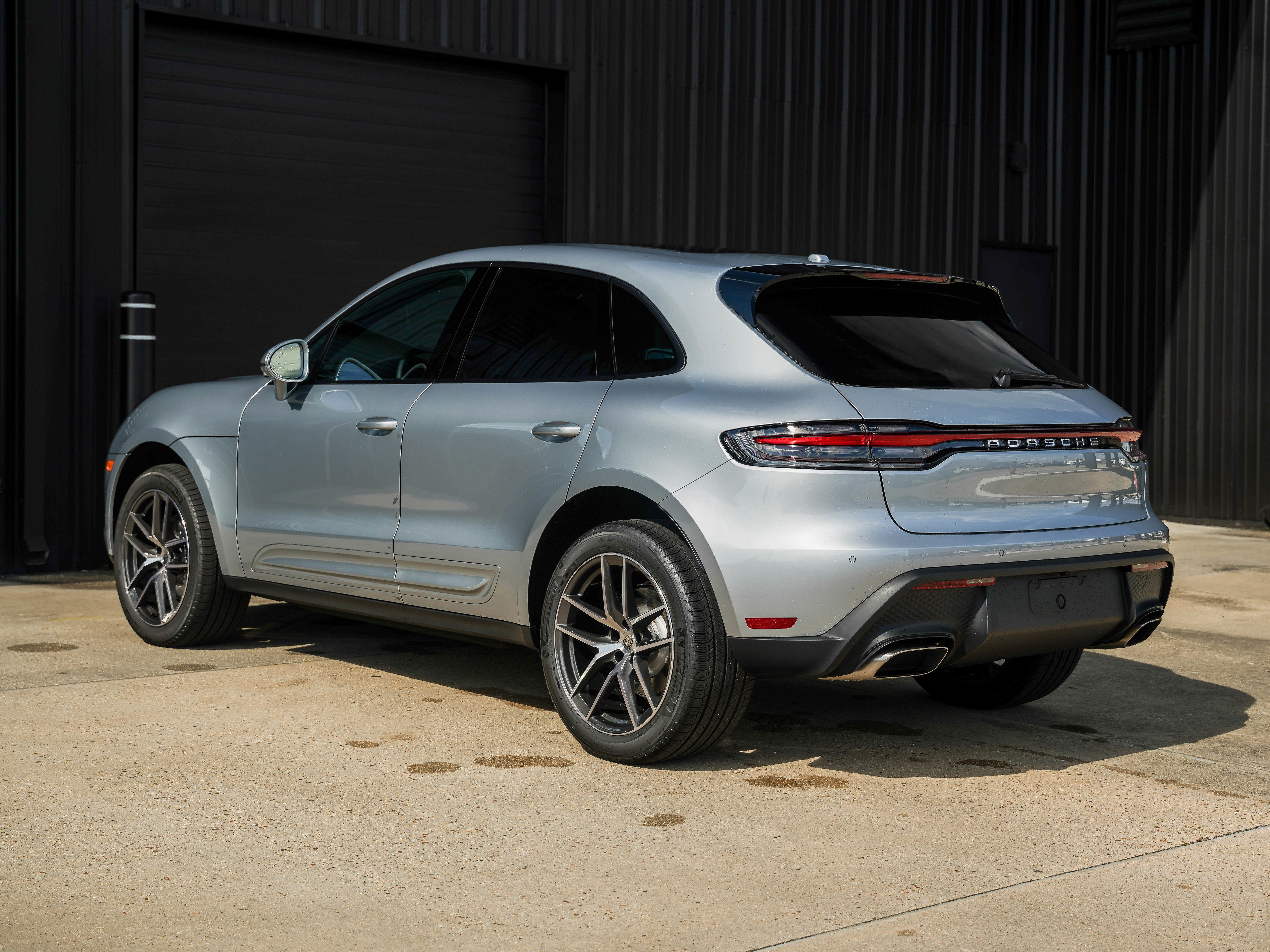 New 2026 Porsche Macan image 3