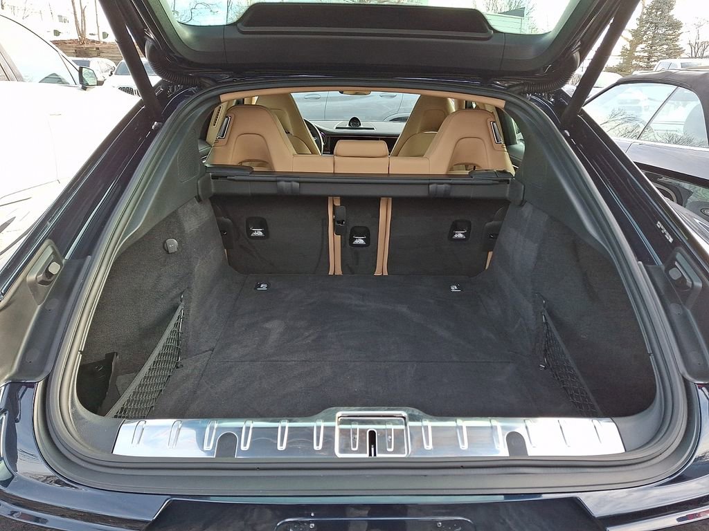 Used 2022 Porsche Panamera 4 image 26