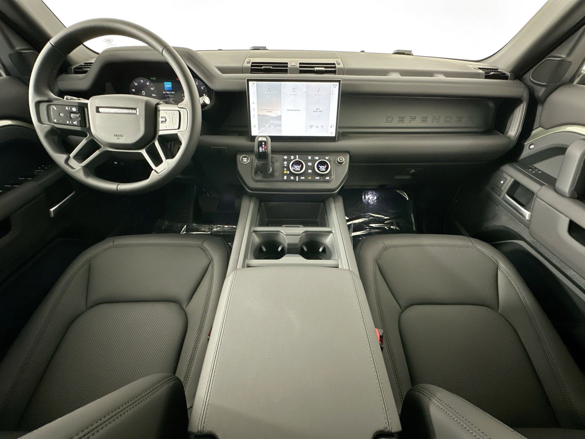 Used 2025 Land Rover Defender 110 S image 21