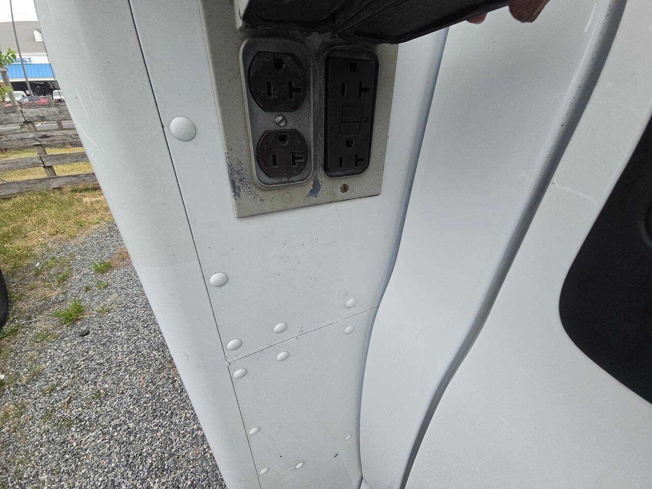 Used 2009 Chevrolet Express 3500 RWD image 36