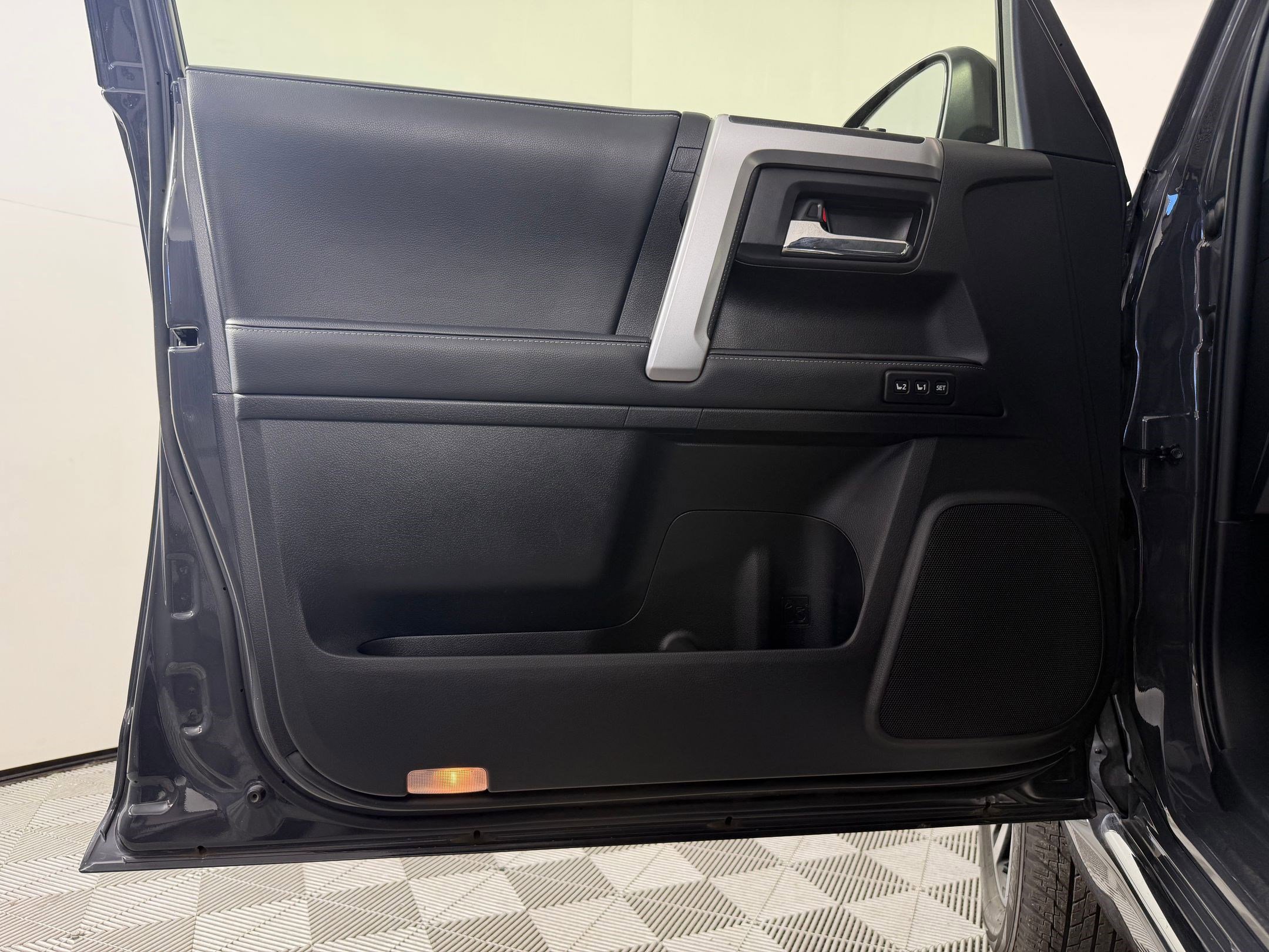 Used 2024 Toyota 4Runner Limited image 23