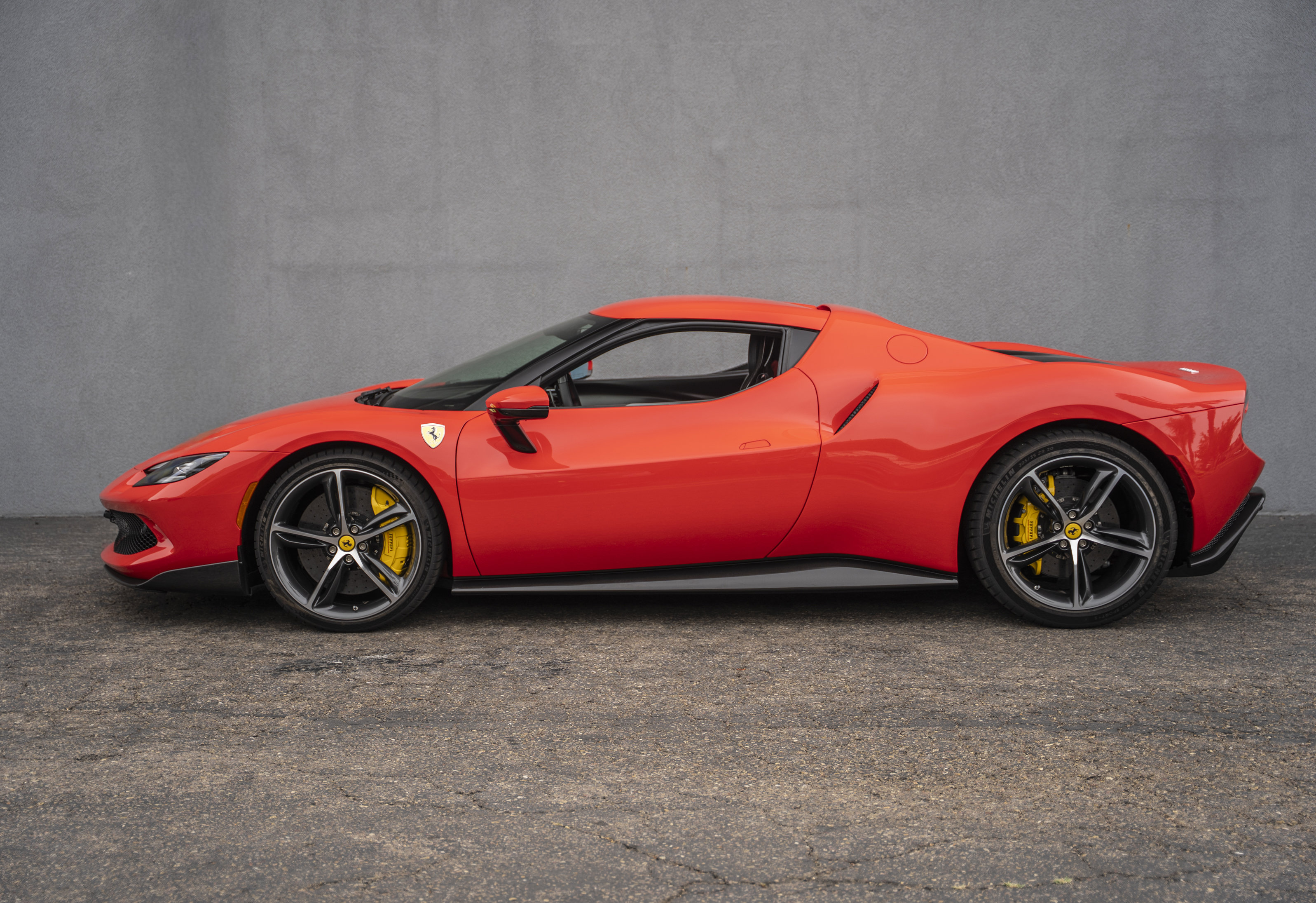 Used 2023 Ferrari 296 GTB RWD image 2