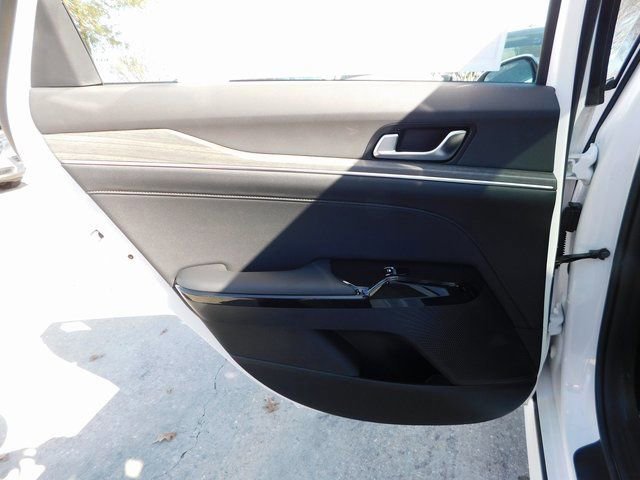 Used 2025 Kia K5 EX image 13