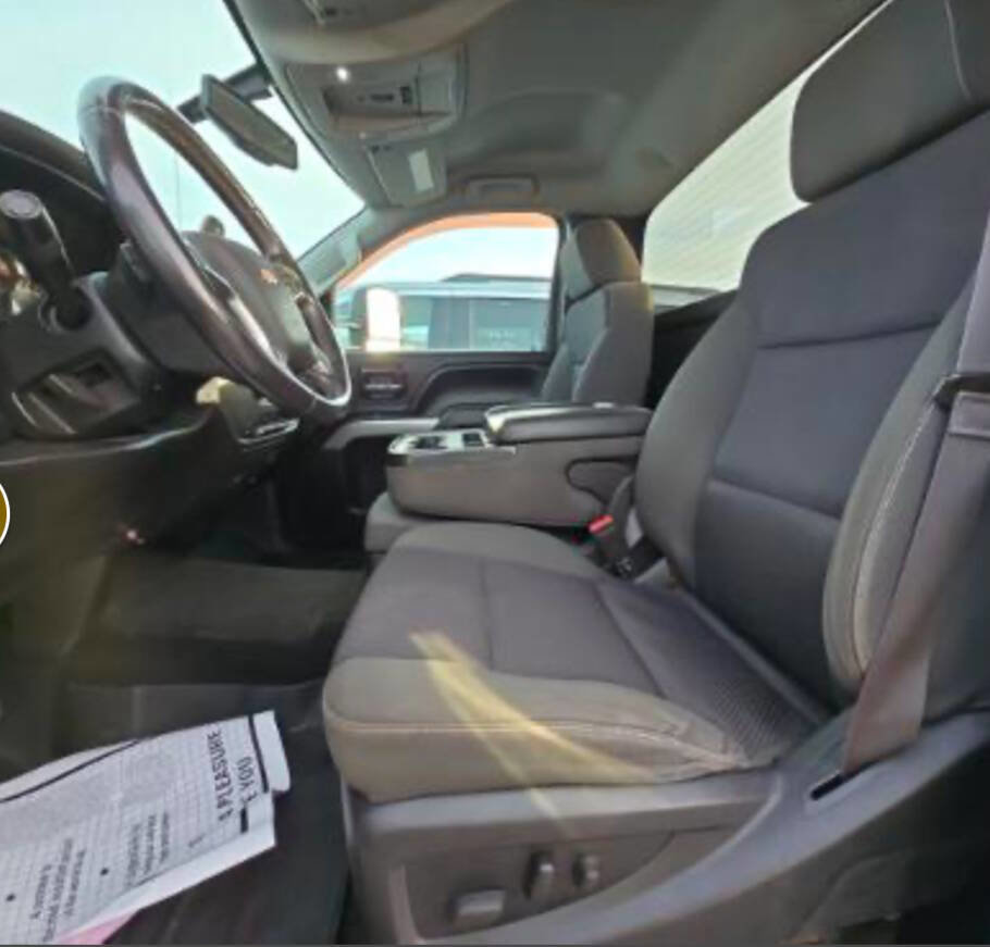 Used 2015 Chevrolet Silverado 3500 LT w/ LT Convenience Package image 18
