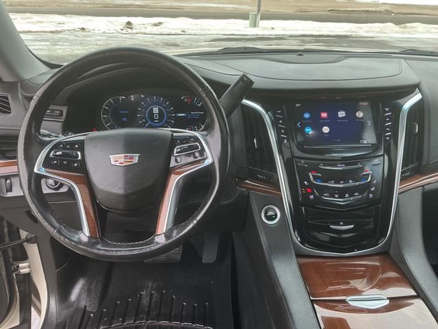 Used 2017 Cadillac Escalade Premium Luxury image 33