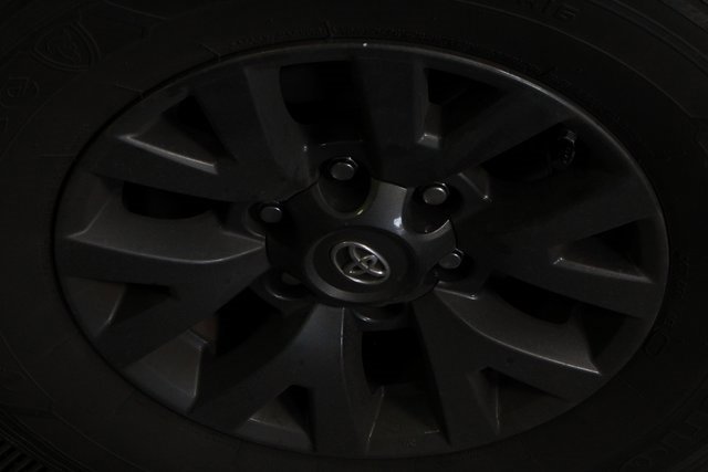 Used 2020 Toyota Tacoma SR5 image 10