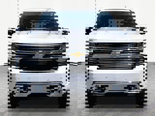 Used 2019 Chevrolet Silverado 1500 High Country w/ Technology Package image 2