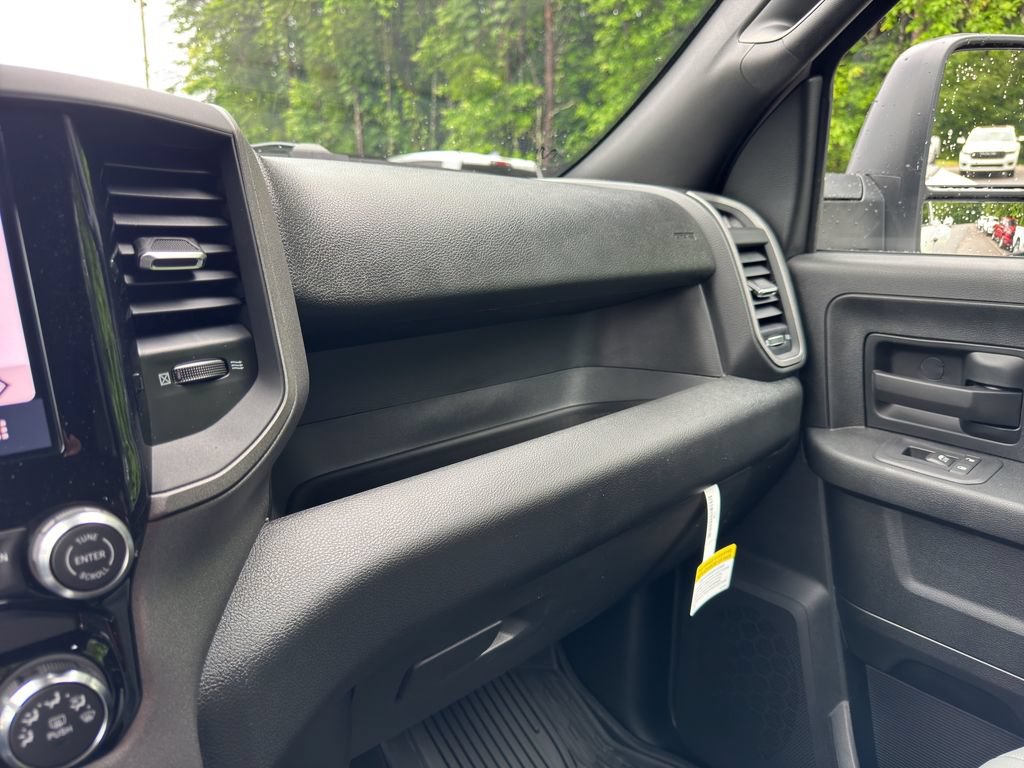 New 2026 RAM 3500 Tradesman w/ Chrome Appearance Group A AWD/4WD image 36
