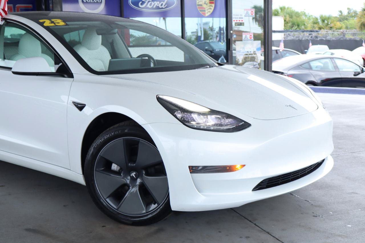 Used 2023 Tesla Model 3 Standard Range RWD image 2