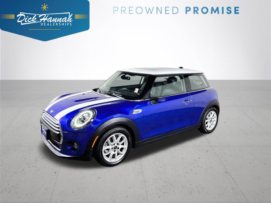 Used 2019 MINI Cooper 2-Door Hardtop w/ Premium Package FWD image 1