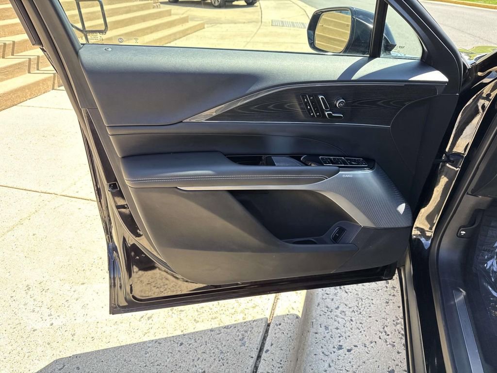 Used 2024 Cadillac Lyriq Luxury w/ LPO, Floor Liner Package image 29