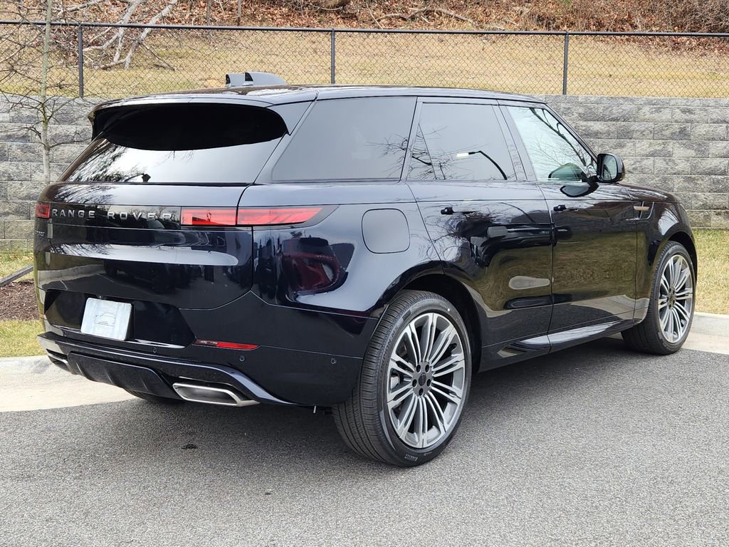 New 2026 Land Rover Range Rover Sport Dynamic SE AWD/4WD image 2