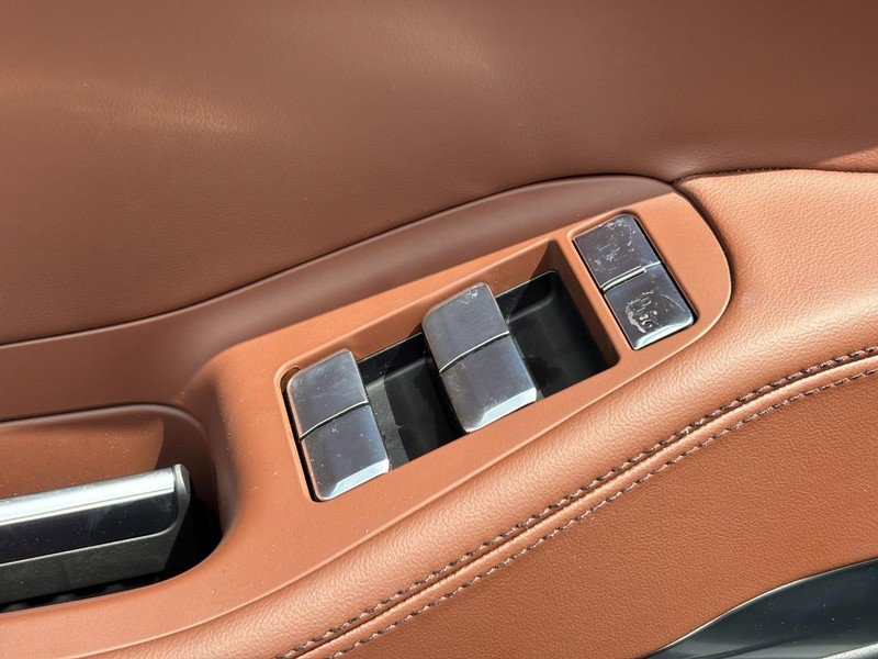 New 2026 Lincoln Navigator Reserve AWD/4WD image 16