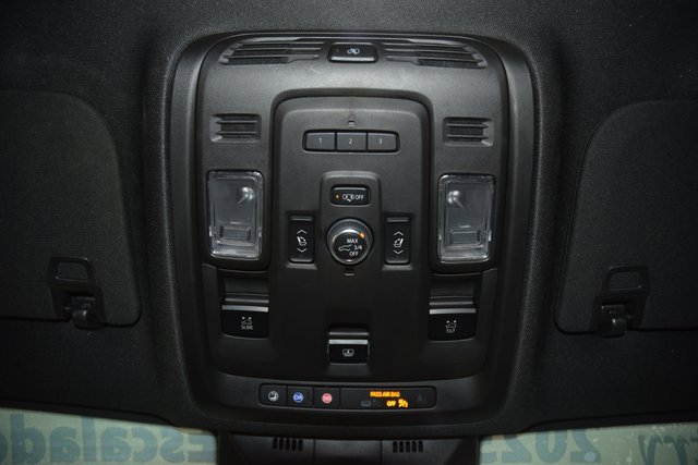 Used 2023 Cadillac Escalade Sport w/ LPO, ONYX Package image 57