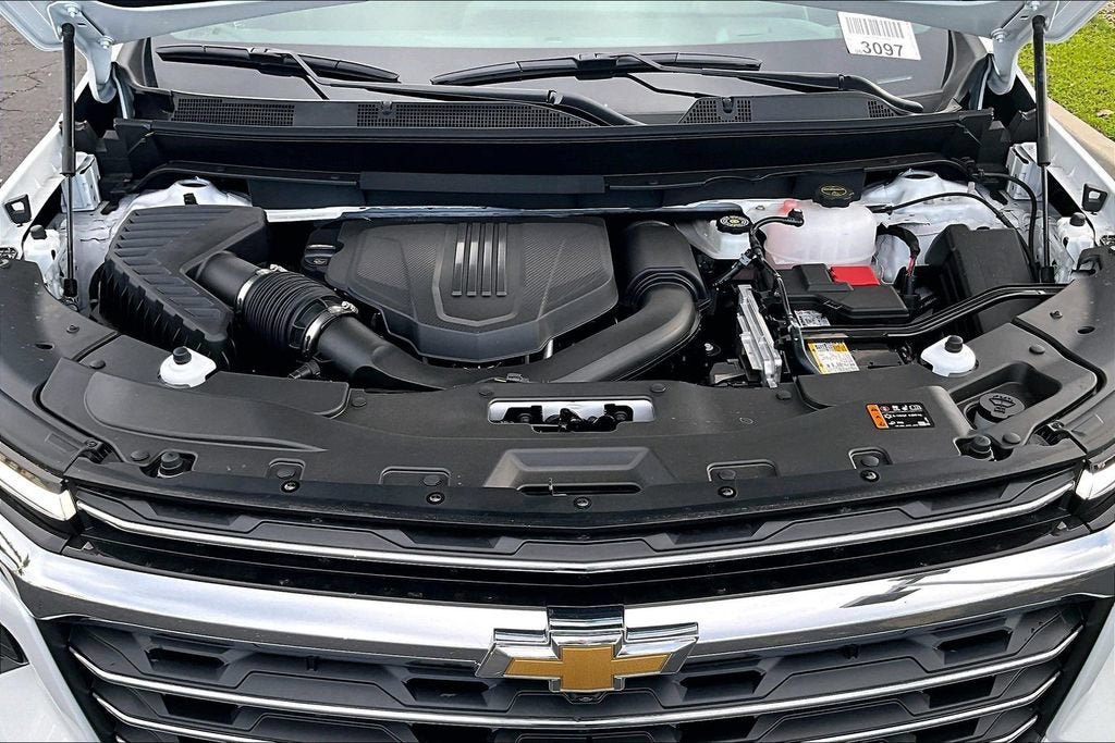 New 2026 Chevrolet Traverse LT w/ Driver Confidence Package FWD image 9
