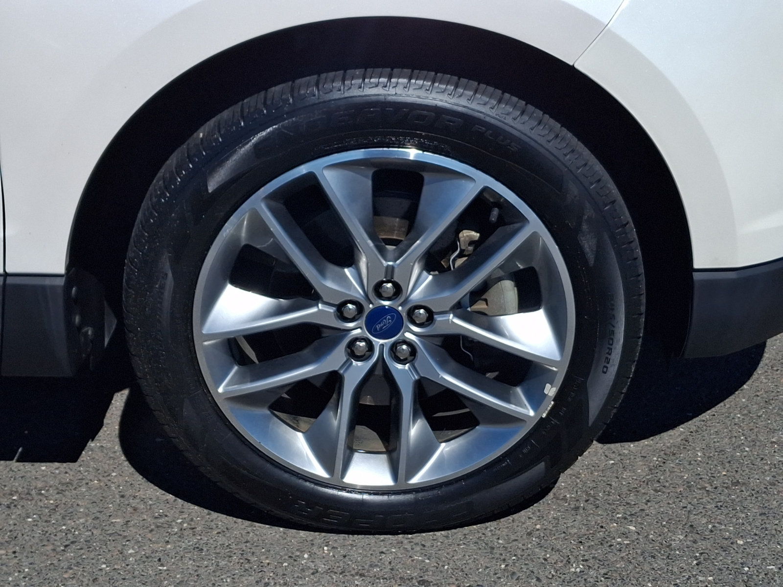 Used 2018 Ford Edge Titanium w/ Equipment Group 301A AWD/4WD image 8