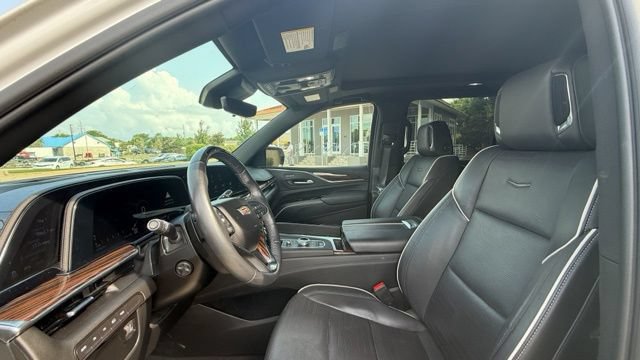 Used 2023 Cadillac Escalade ESV Premium Luxury AWD/4WD image 13