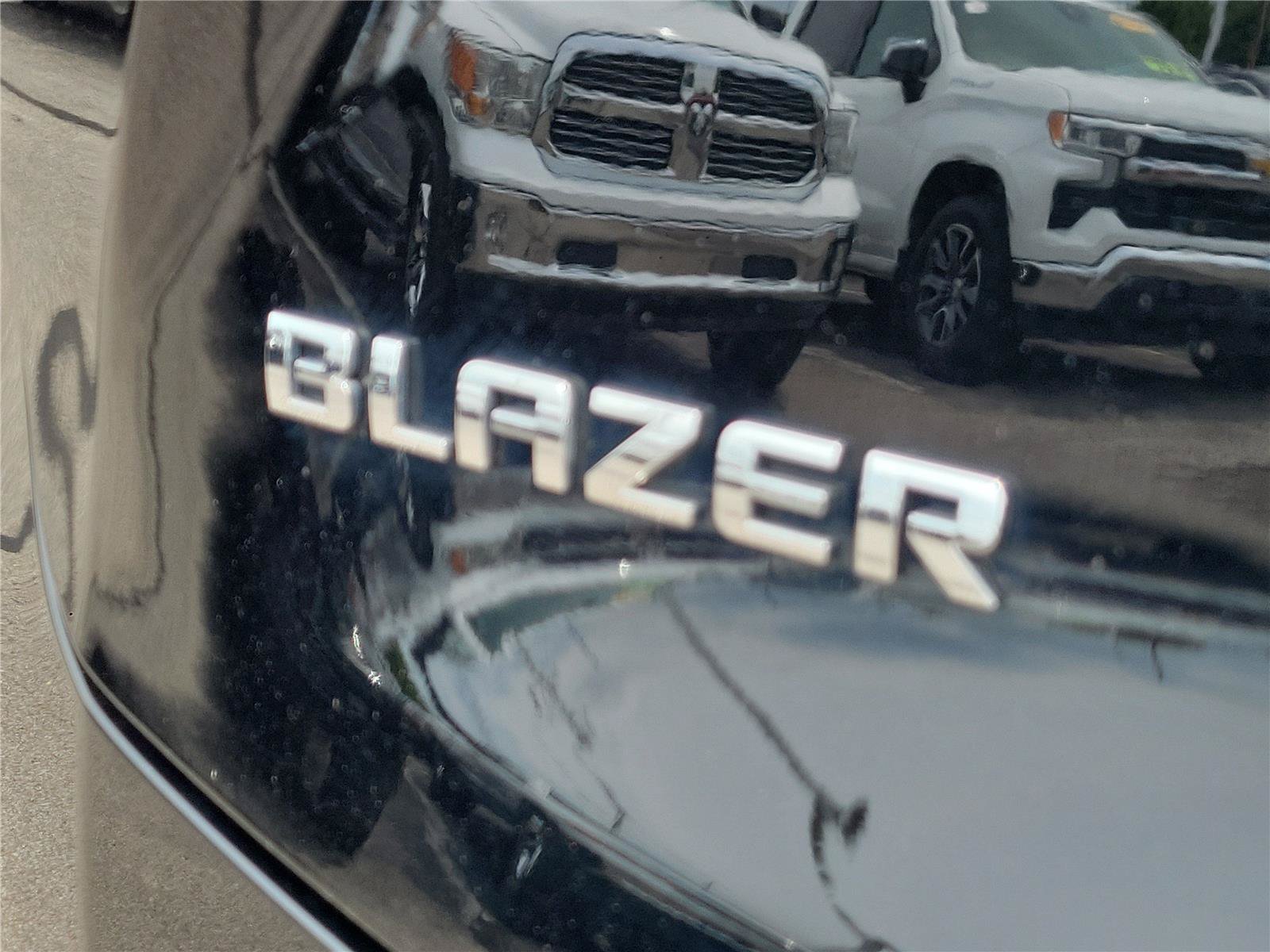 Used 2024 Chevrolet Blazer LT FWD image 7