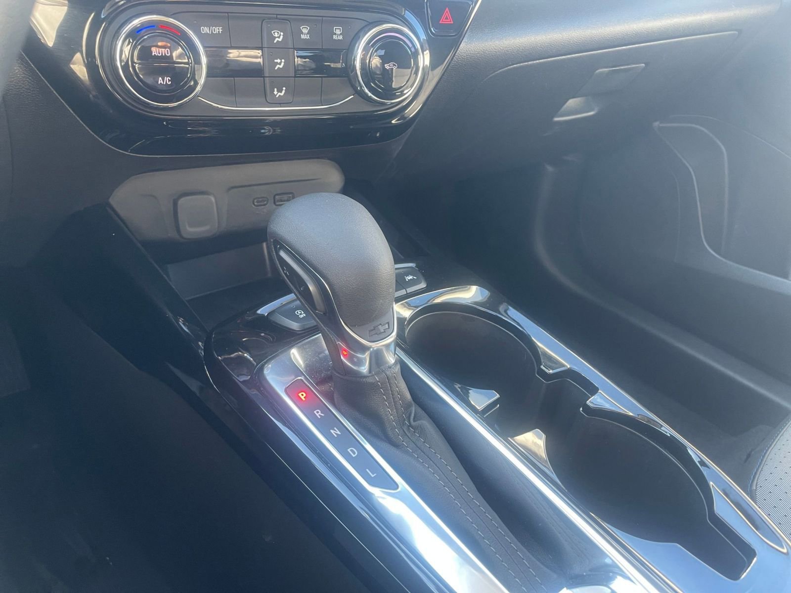 Used 2025 Chevrolet Trax LT image 41