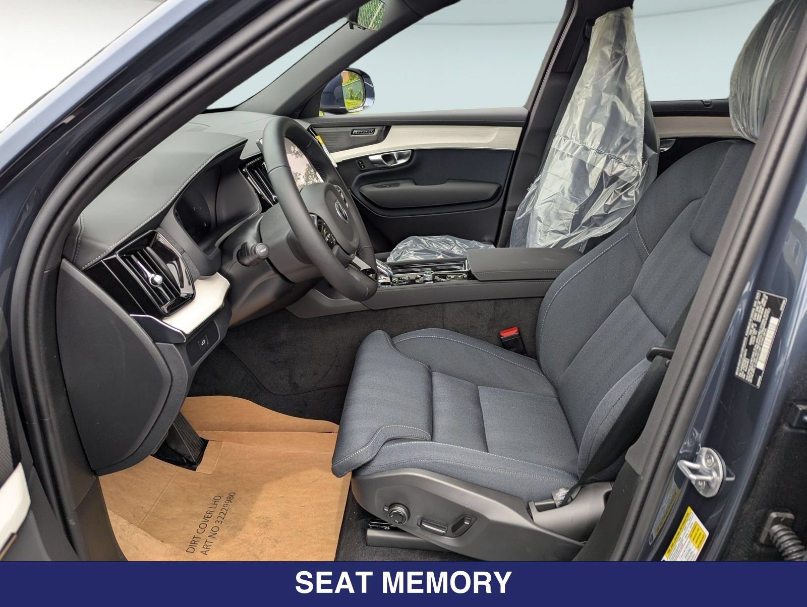 New 2025 Volvo XC90 B6 Ultra w/ Protection Package Premier AWD/4WD image 9