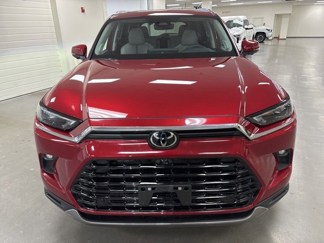 Used 2024 Toyota Grand Highlander Platinum image 2