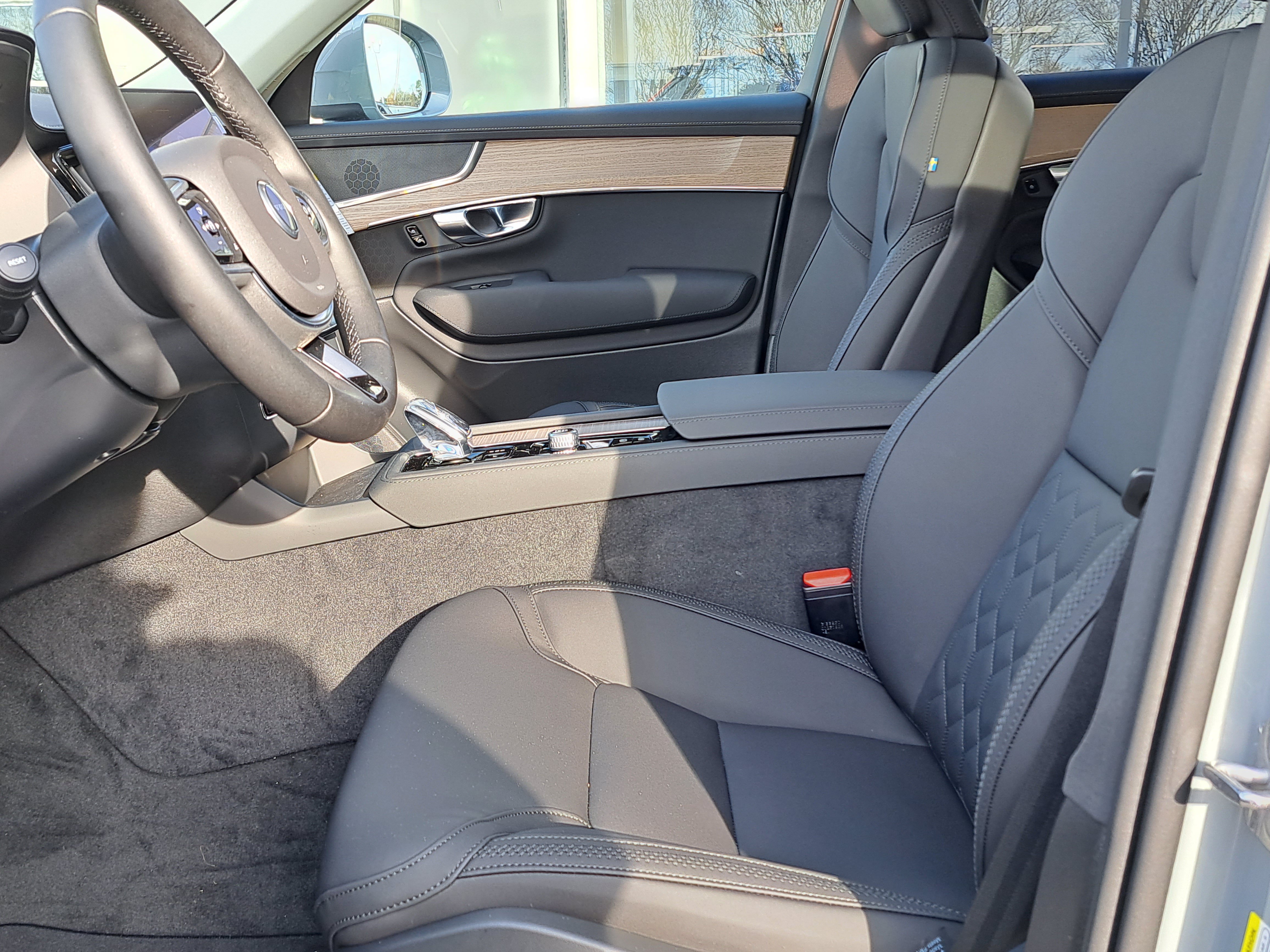 New 2026 Volvo XC90 B6 Plus AWD/4WD image 6
