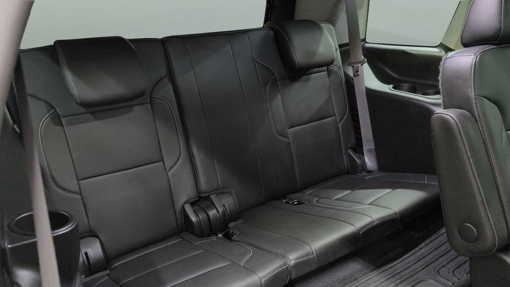Used 2019 Chevrolet Tahoe LT w/ Luxury Package AWD/4WD image 24