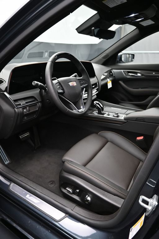 Used 2025 Cadillac CT5 V image 4