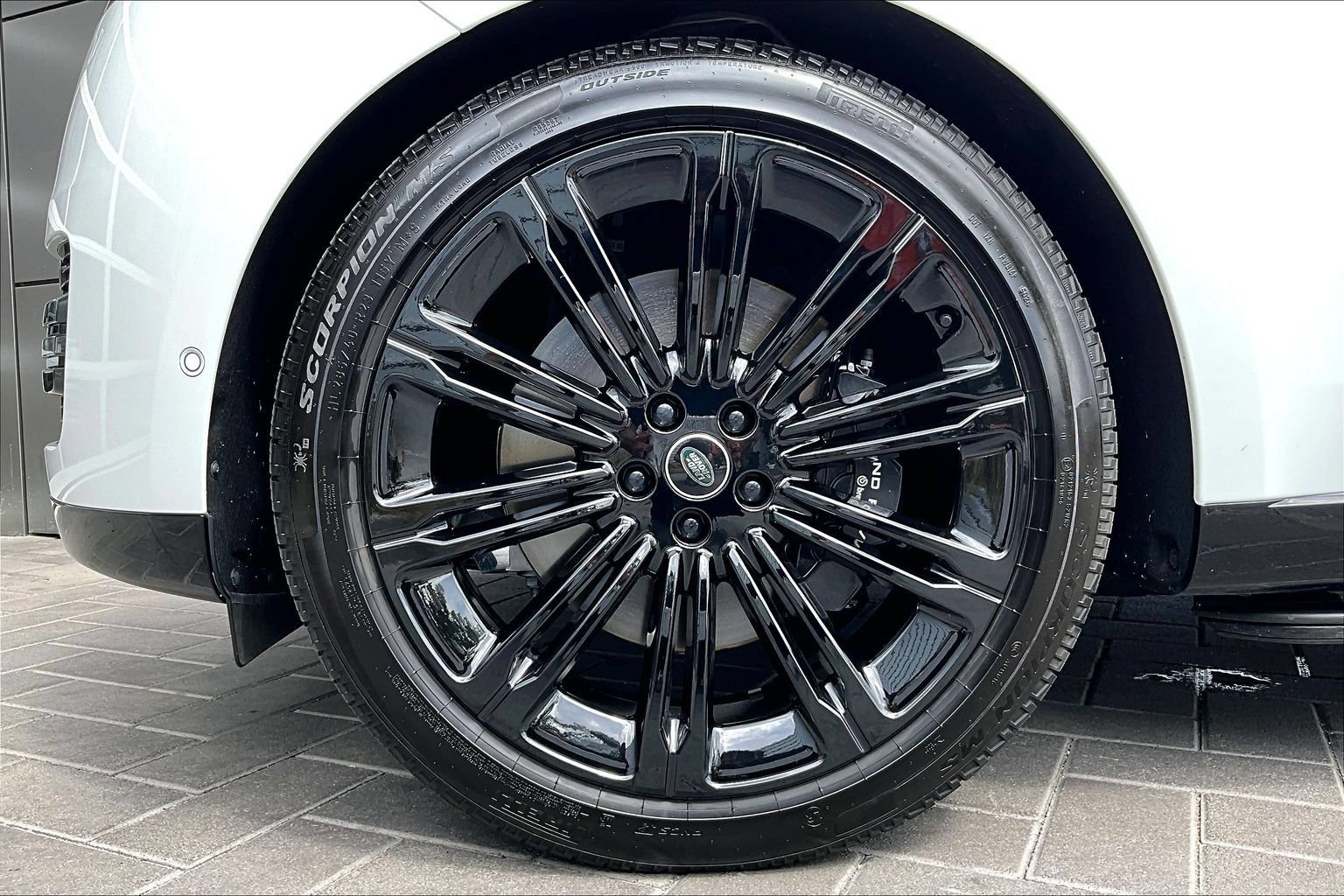 Certified 2025 Land Rover Range Rover Autobiography AWD/4WD image 8