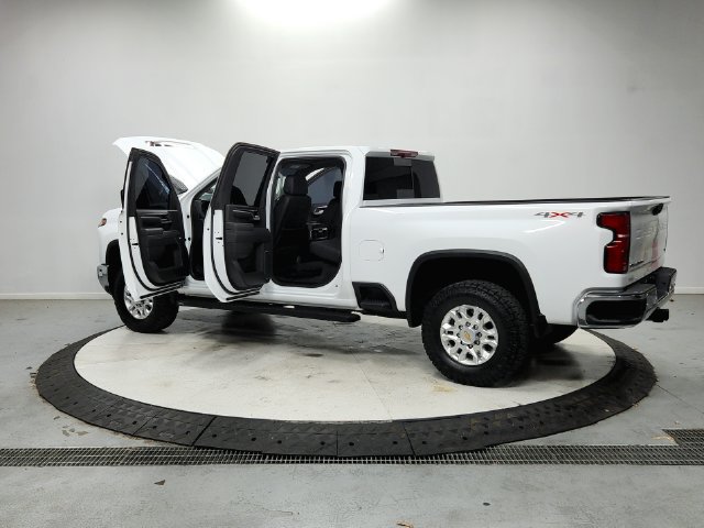Used 2025 Chevrolet Silverado 2500 LTZ w/ LTZ Convenience Package AWD/4WD image 14
