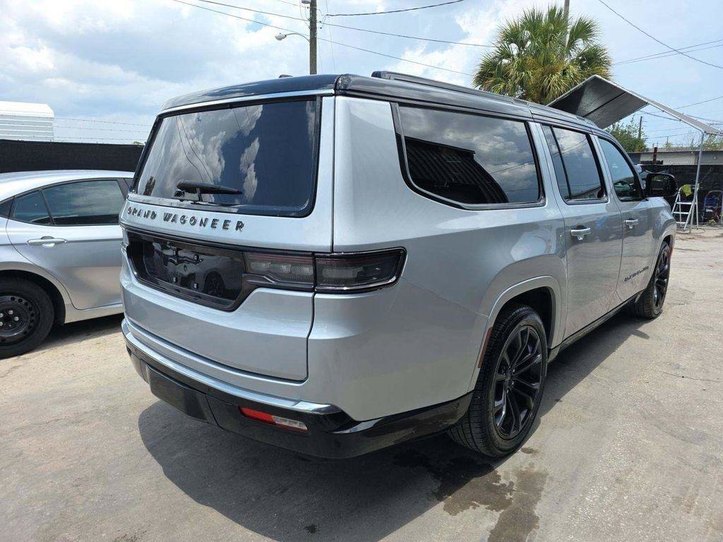 Used 2024 Jeep Grand Wagoneer L Series II w/ Quick Order Packagew 28T AWD/4WD image 4