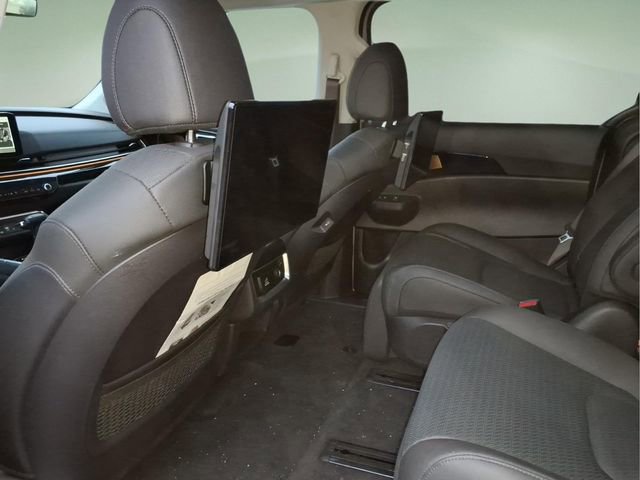 Used 2025 Kia Carnival SX Prestige image 14