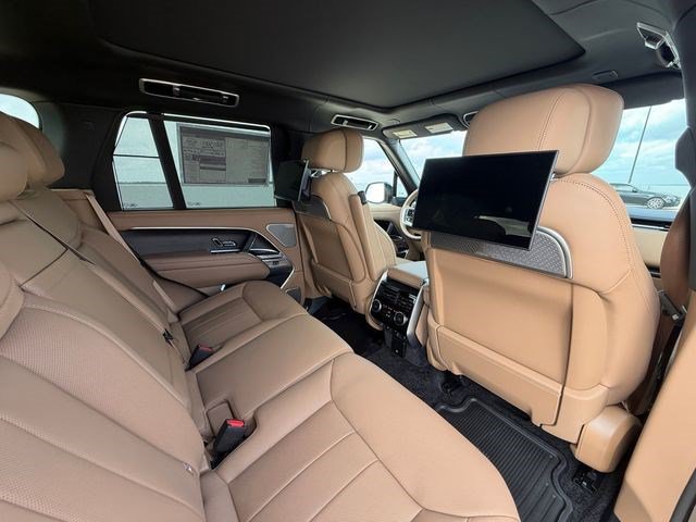 New 2026 Land Rover Range Rover Autobiography AWD/4WD image 17