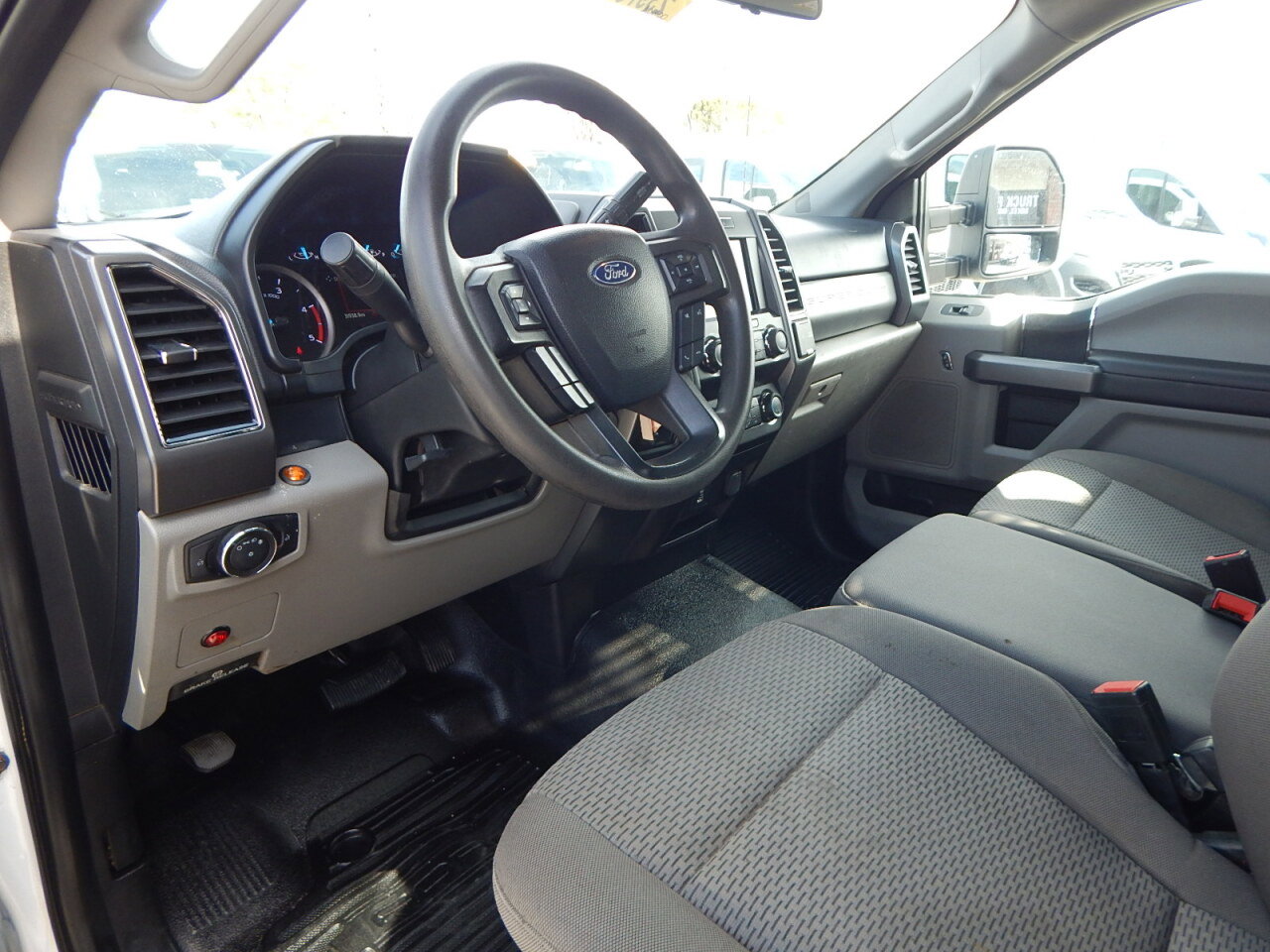 Used 2021 Ford F550 4x4 Regular Cab Super Duty image 19