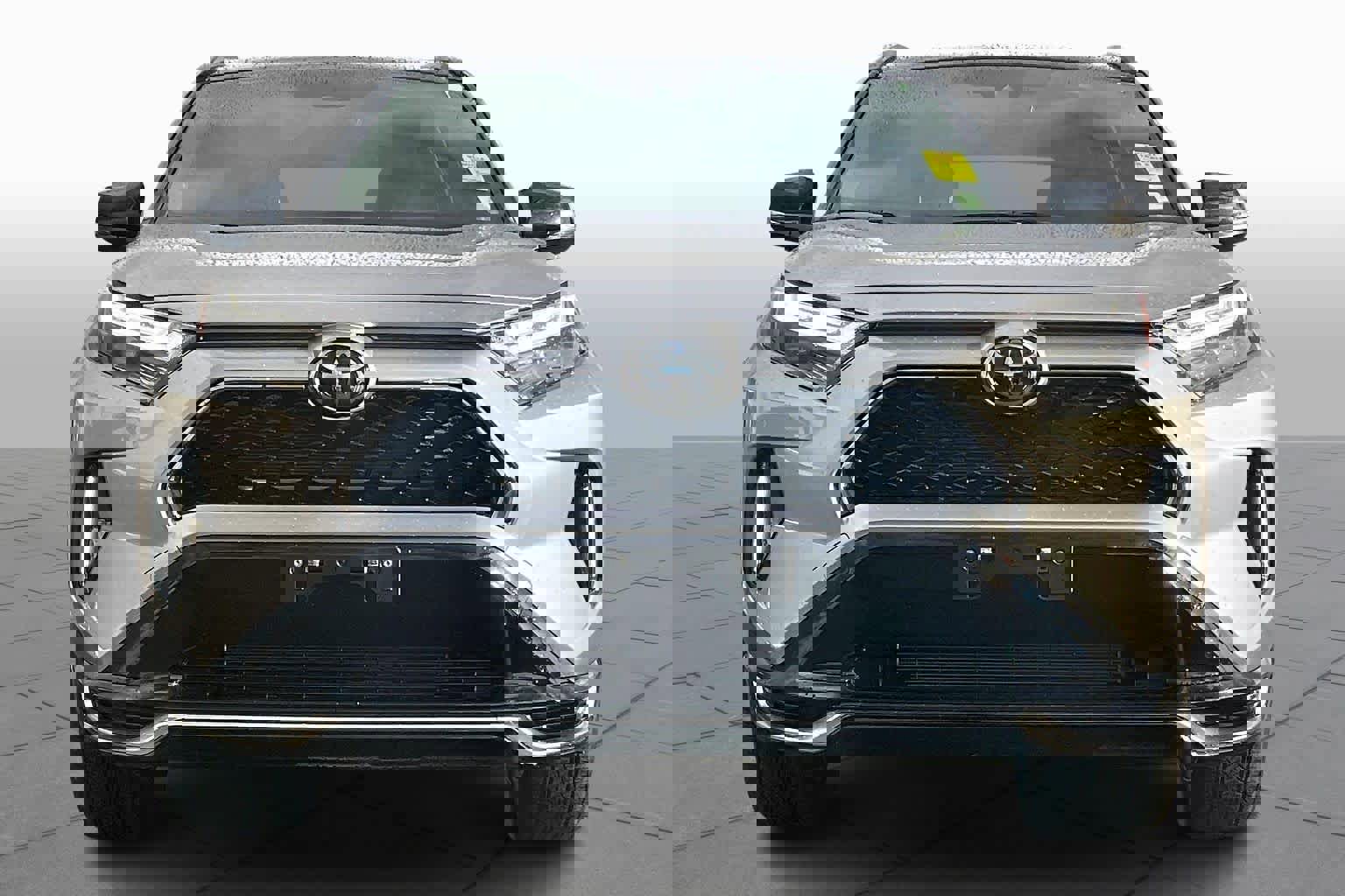 Used 2025 Toyota RAV4 XSE image 3