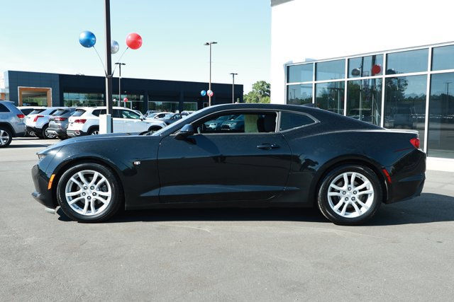Used 2021 Chevrolet Camaro LS RWD image 9