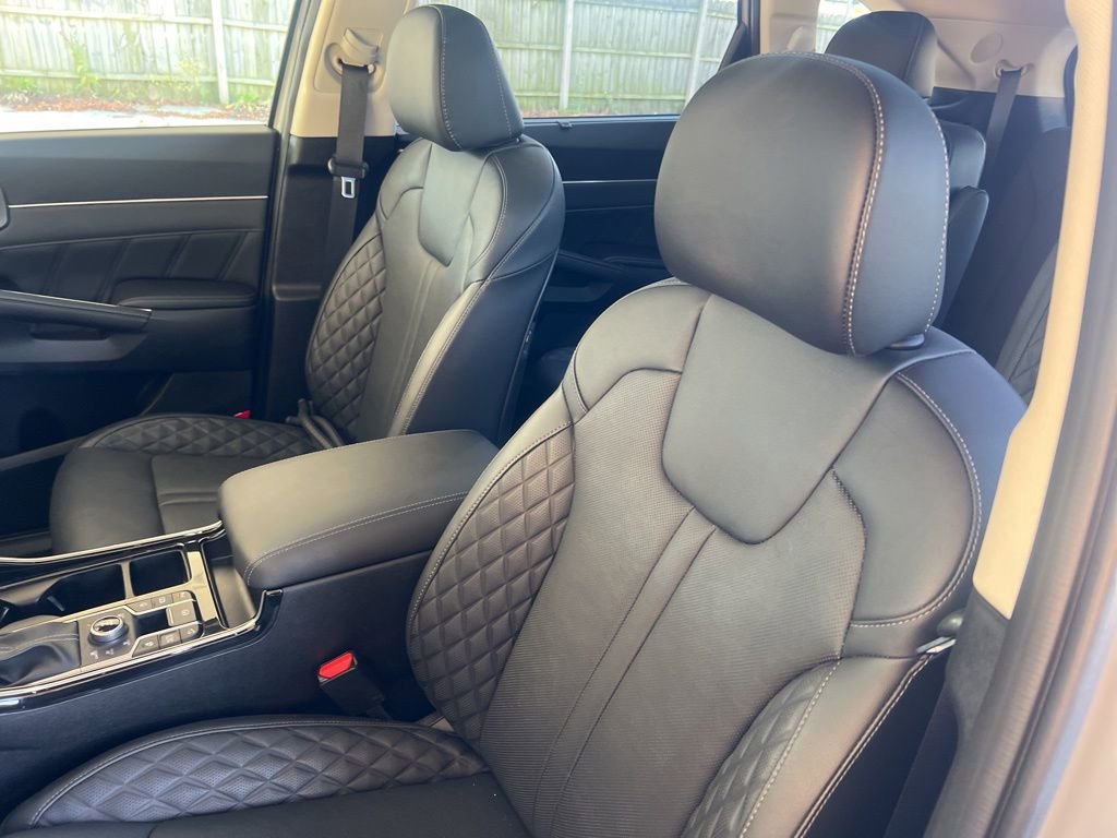 Certified 2023 Kia Sorento SX image 5