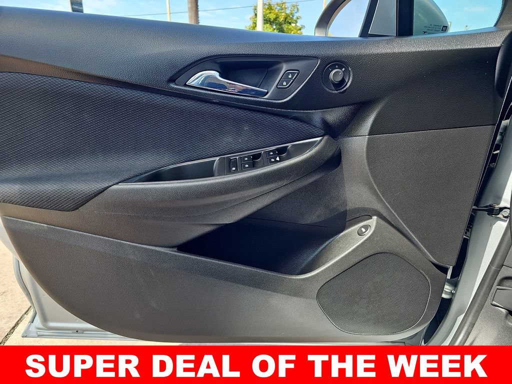 Used 2017 Chevrolet Cruze LS FWD image 25