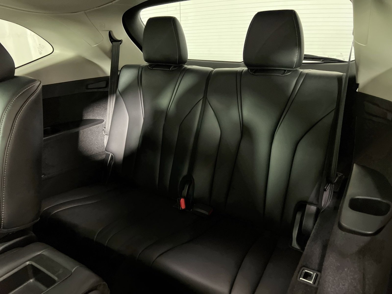 Used 2023 Acura MDX SH-AWD w/ Technology Package image 24