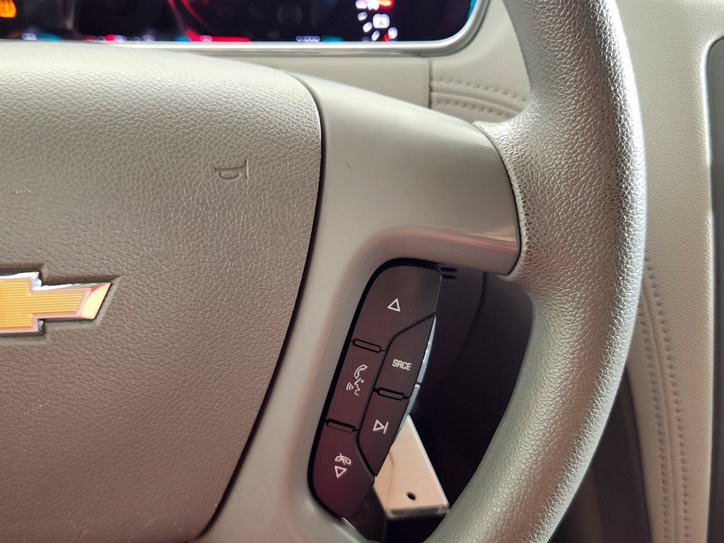 Used 2017 Chevrolet Traverse LS FWD image 19