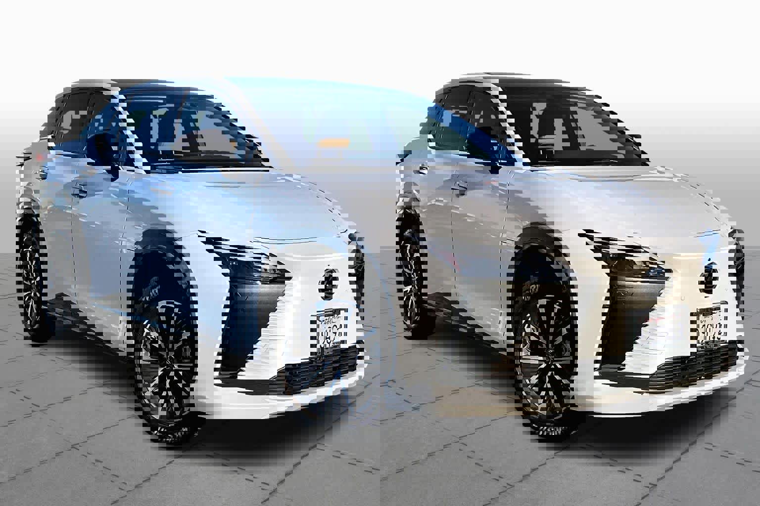 Used 2023 Lexus RZ 450e Premium image 2