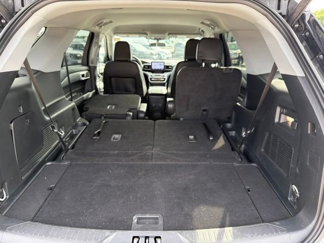 Used 2024 Ford Explorer XLT w/ Equipment Group 202A AWD/4WD image 21