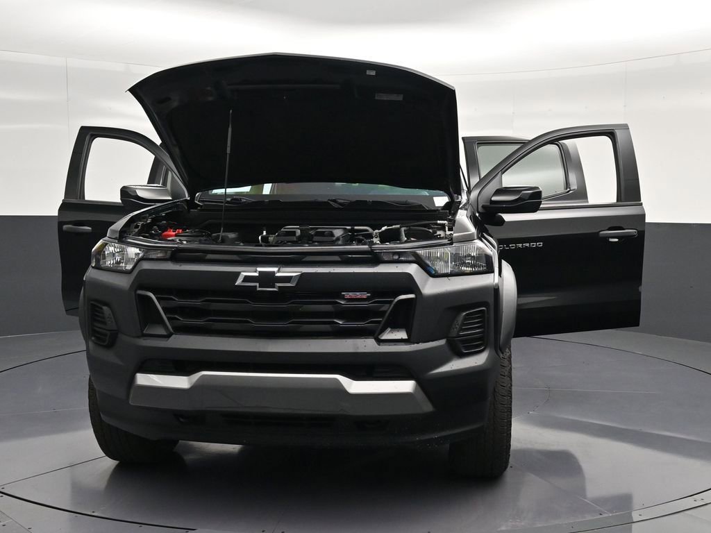 Used 2024 Chevrolet Colorado Trail Boss w/ Advanced Trailering Package AWD/4WD image 36