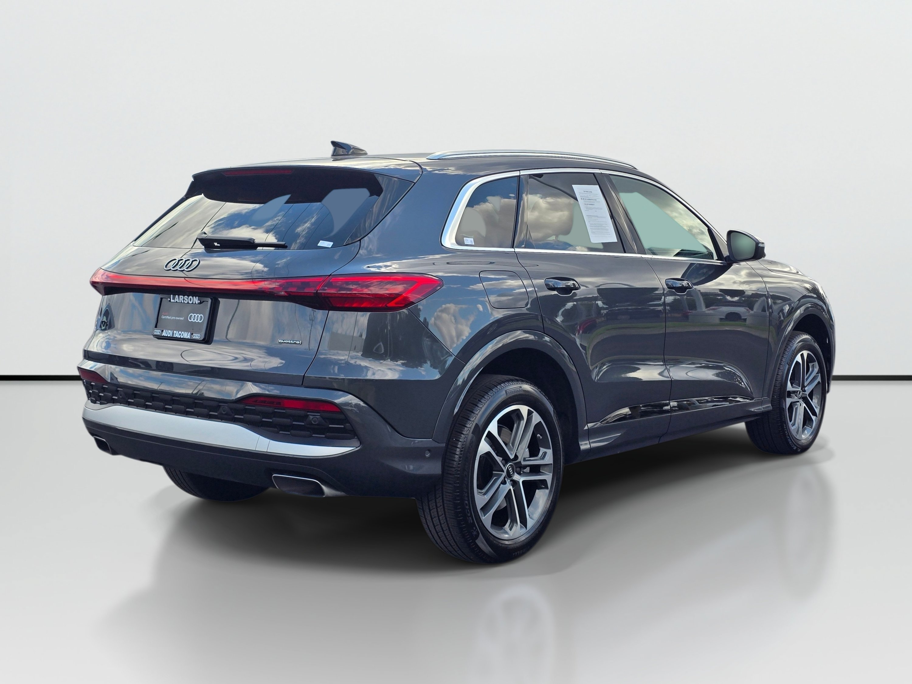 Used 2025 Audi Q5 Premium w/ Convenience Package AWD/4WD image 5