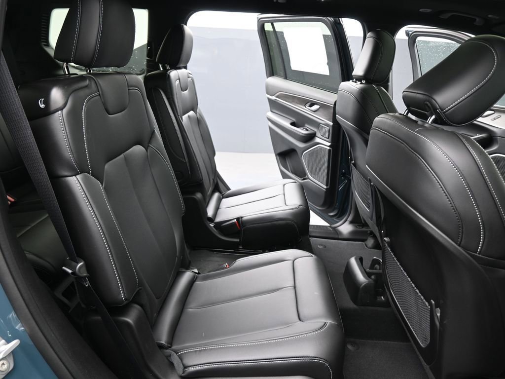 New 2026 Jeep Grand Cherokee L Limited RWD image 27