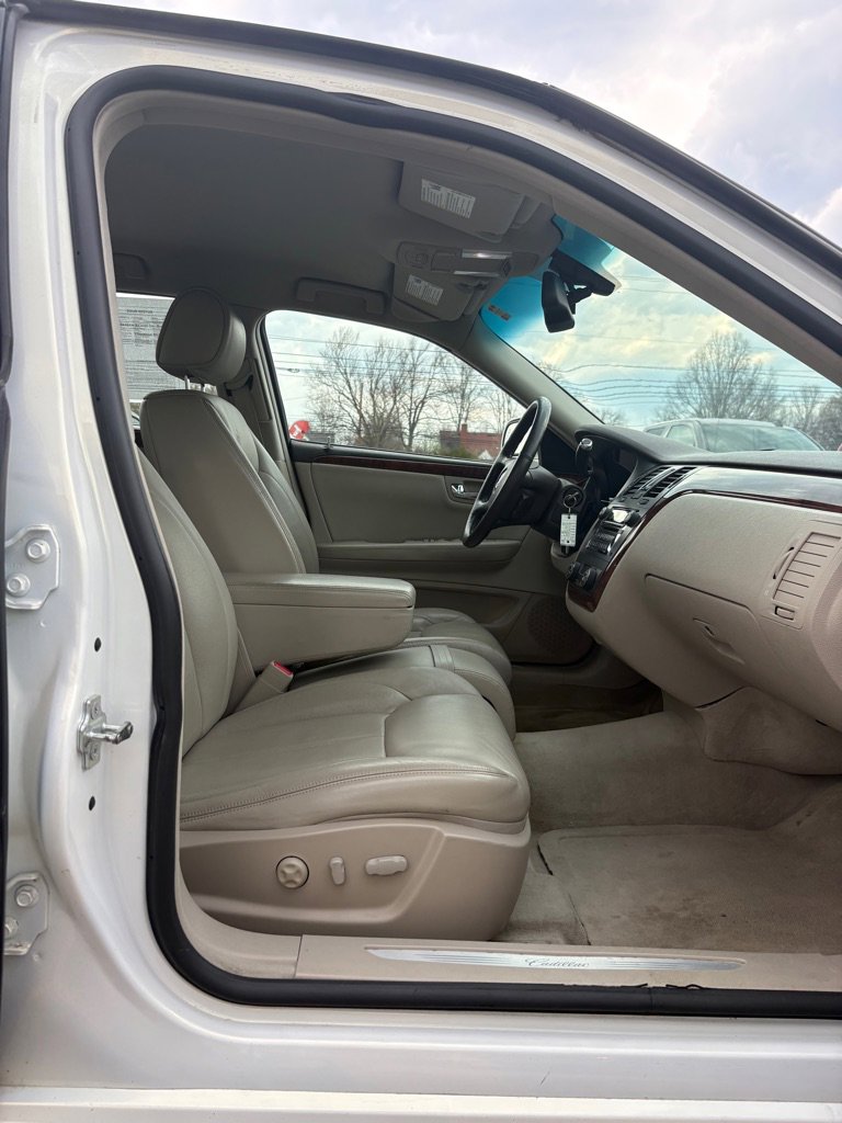 Used 2007 Cadillac DTS Luxury I image 11
