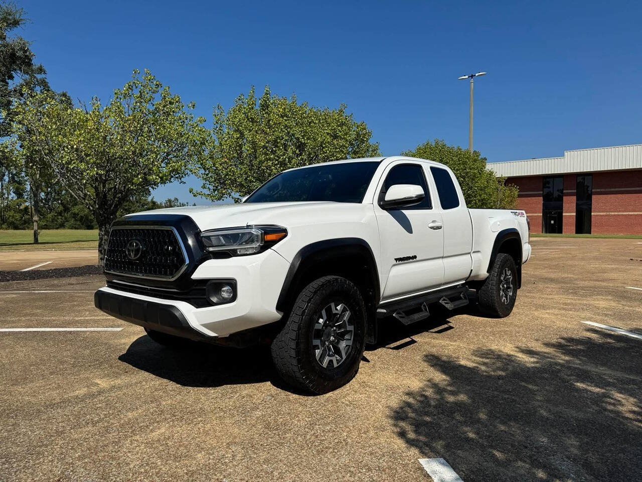 Used 2023 Toyota Tacoma TRD Off-Road AWD/4WD image 2