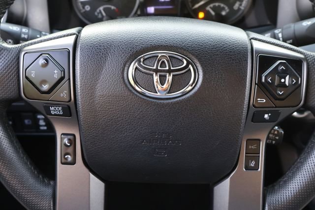 Used 2022 Toyota Tacoma TRD Sport image 33